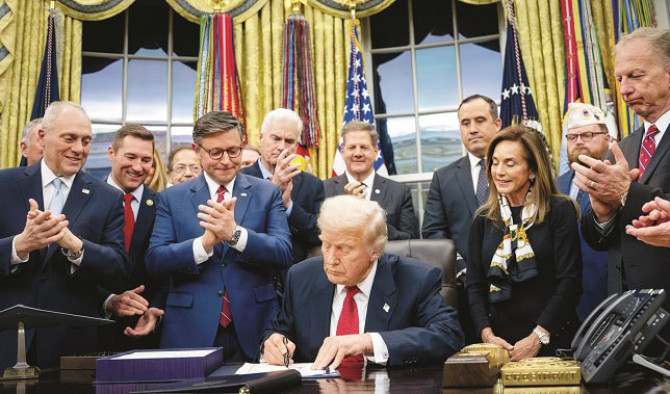 شٹ ڈاؤن امریکی معاشی نظام کی کمزوریوں کا عکاس